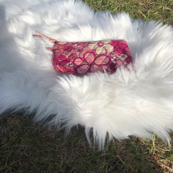 Vera Bradley Small Zip Essentials Bag PRETTY! - Picture 5 of 10